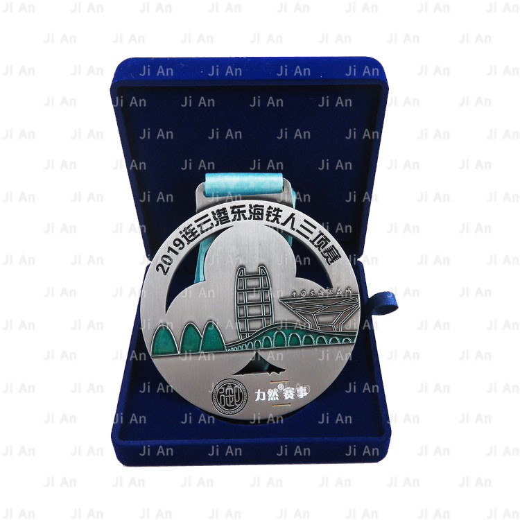 铁人三项镂空奖牌定制 (2).jpg