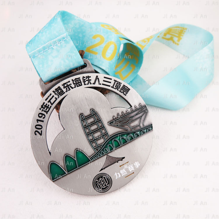 铁人三项镂空奖牌定制 (1).jpg
