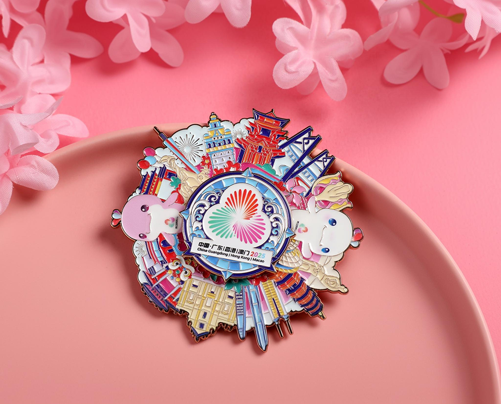 活力“大湾鸡”出圈记：全运会吉祥物文创周边徽章冰箱贴爆火！