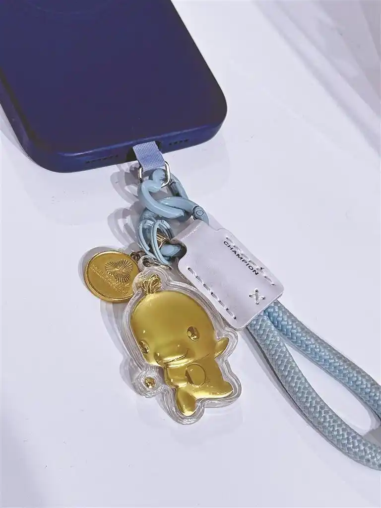 活力“大湾鸡”出圈记：全运会吉祥物文创周边徽章冰箱贴爆火！