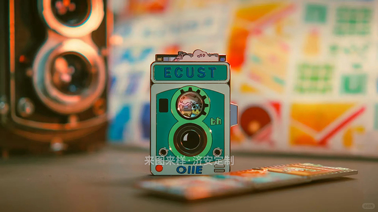 华东理工进博会【胶片相机徽章】来喽！创意徽章定格校园青春记忆