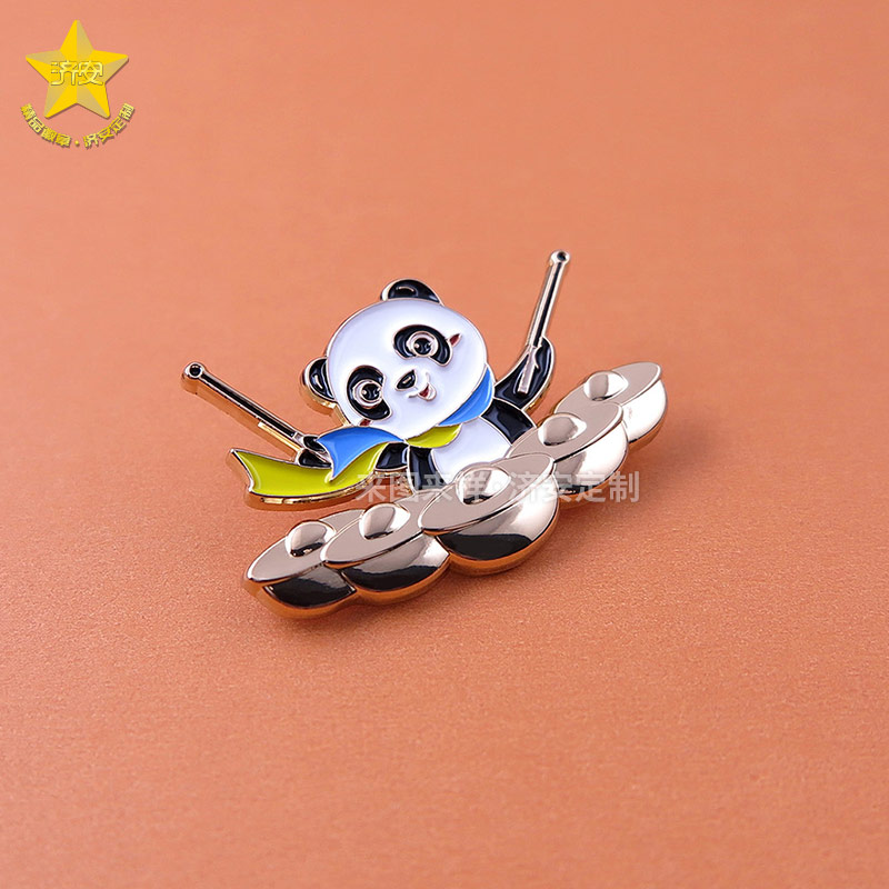 进博会熊猫乐器徽章系列，东莞济安徽章定制工厂倾情打造！