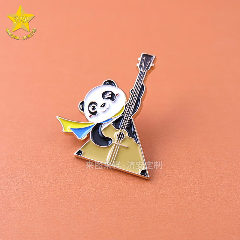 进博会熊猫乐器徽章系列，东莞济安徽章定制工厂倾情打造！