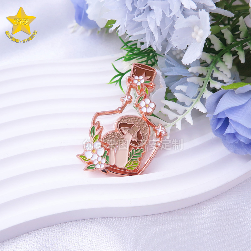 金属漂流瓶徽章定制分享｜玫瑰金＋透明漆＋烤漆工艺蘑菇徽章