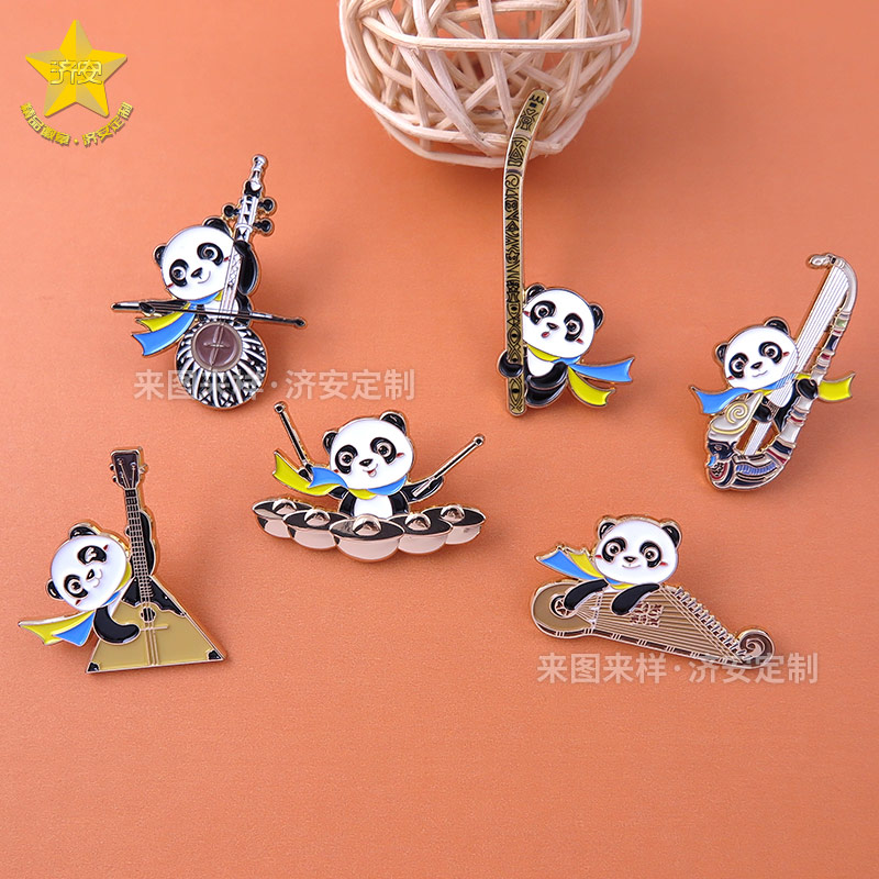 进博会熊猫乐器定制徽章